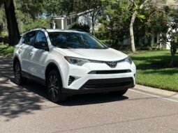 Toyota Rav4 LE AWD