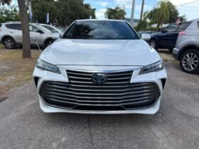Toyota Avalon limited 2019 hybrid