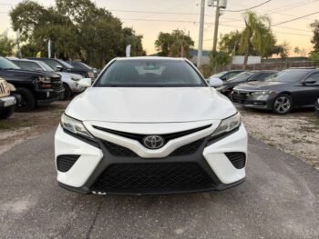 Toyota Camry SE 2018